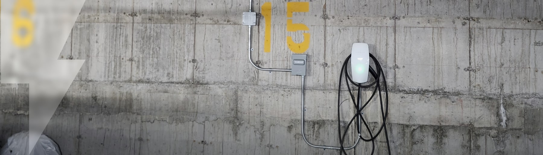 Bornes de recharge pour véhicules électriques installées par Opex Electrique